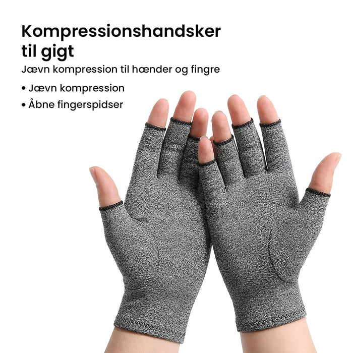 Grå kompressionshandsker mod gigt på begge hænder foran en hvid baggrund med en beskrivende tekst.