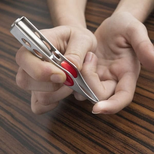 Kroppsbutiken Tweezer med lampe