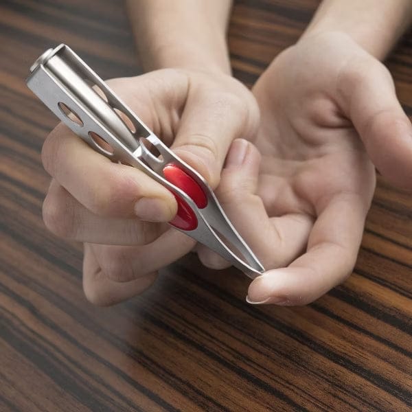 Kroppsbutiken Tweezer med lampe